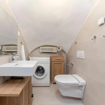 Apartma By The Walnut Tree