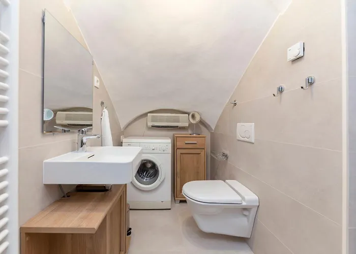 Daire By The Walnut Tree