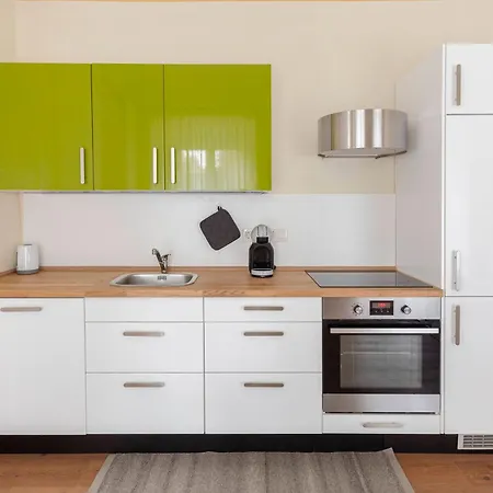 By The Walnut Tree Апартаменты